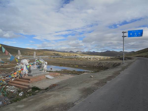 towards Anduo - Tibet - pass at 4700 m
