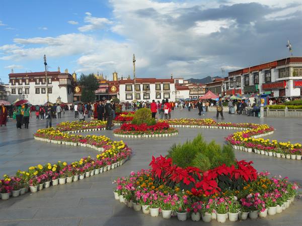 square of the Jokhang temple