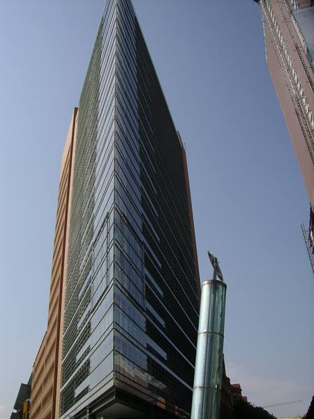 Skyscraper by arch Renzo Piano