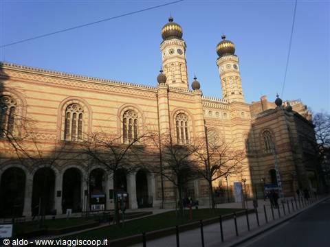 the largest Synagogue in Europe
