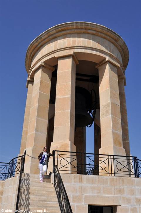 Siege Bell