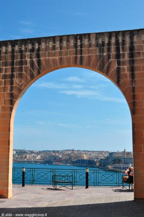 view of the Grand Harbour from the lower barraca gardens