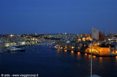 grand harbour by night