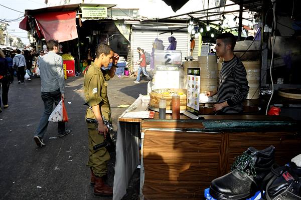 Tel Aviv Carmel market
