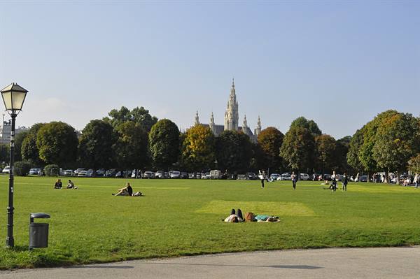 Hofburg Gardens with Rathaus