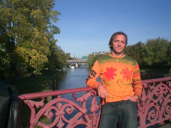 BRIDGE OVER THE SPREE