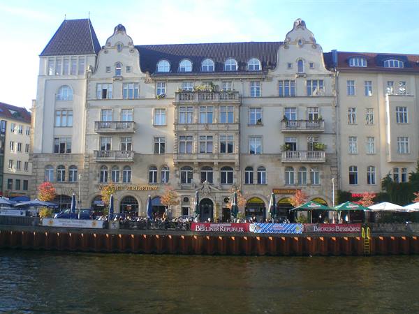 Building on the Spree
