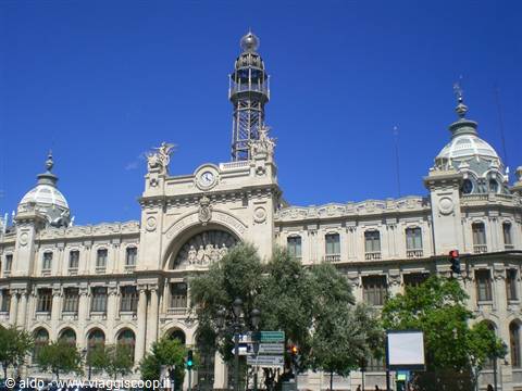 Post and telecommunications building