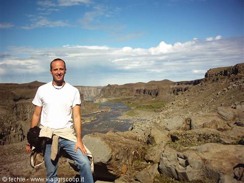 Towards Dettifoss