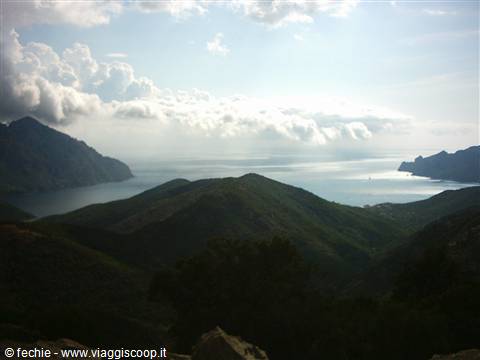 The gulf of Girolata from the Palmarella pass