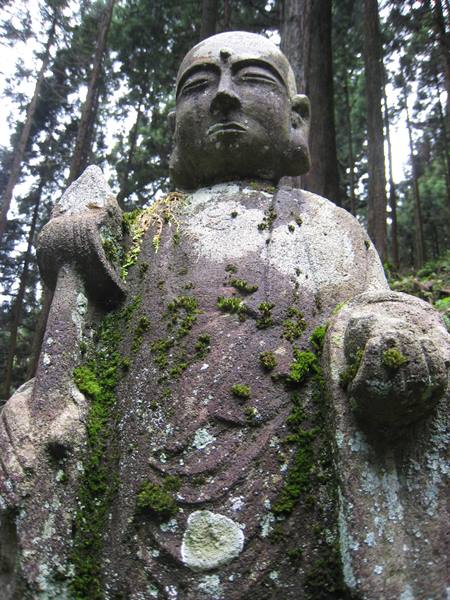 Nikko - Statue of Buddha