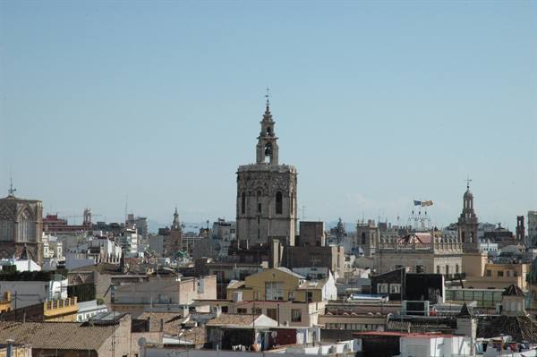 The Miguelete seen from the Torres de Serranos