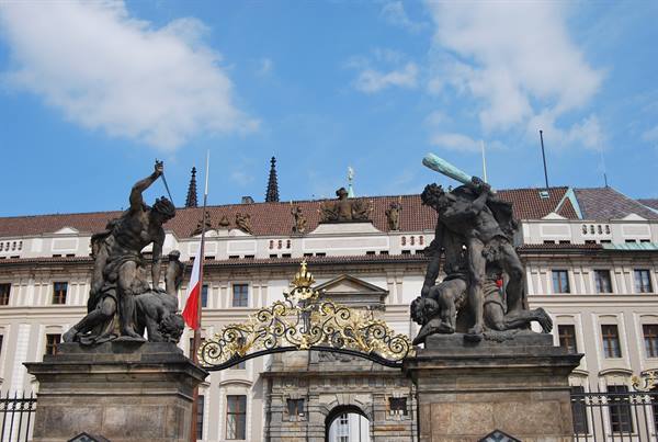 Wrestling Titans statues at the Prague Castle entrance gate