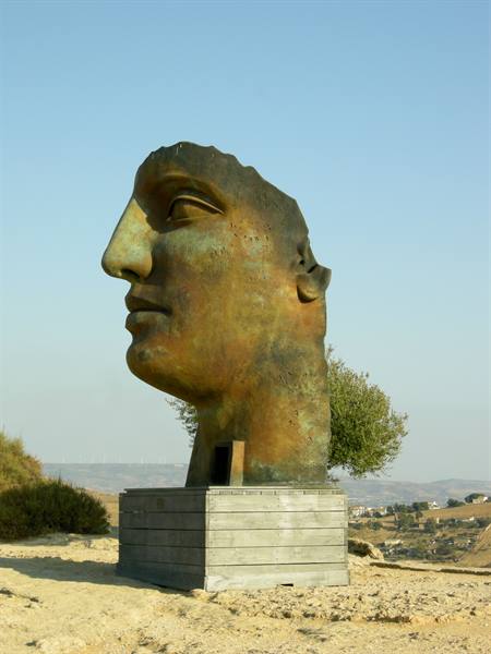 The Valley of the Temples - Sculptures
