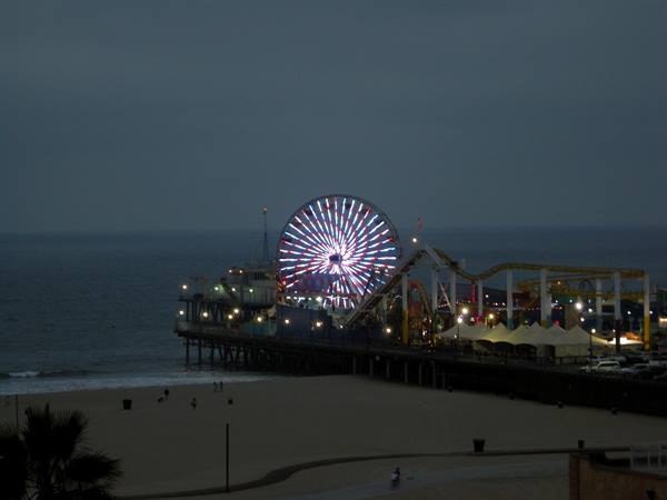 Los Angeles - Santa Monica - The Pier and the ferris wheel