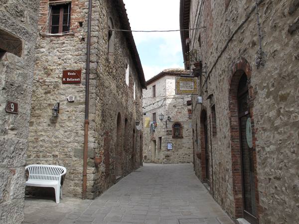 the village of San Gusmè