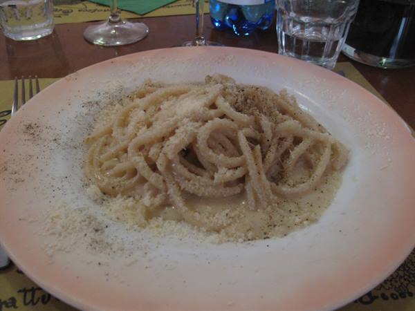 pici cacio e pepe