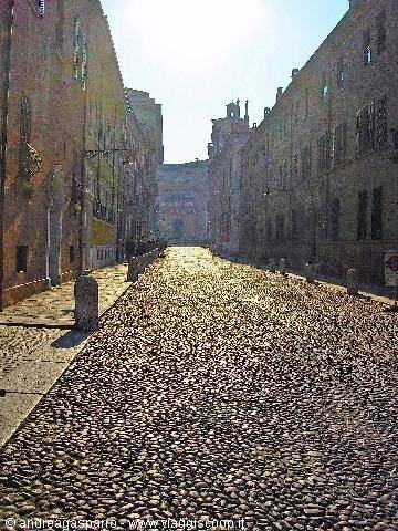 Road to the museum