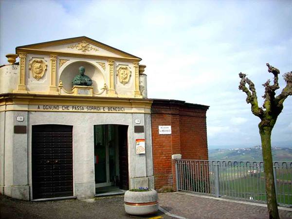 On the Belvedere of Lu