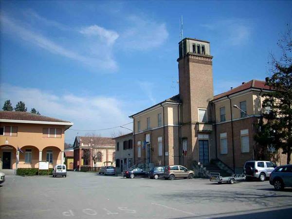The main square of Borgo Priolo