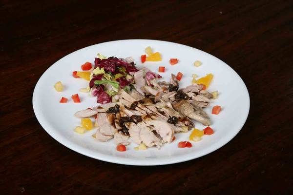 Delicacies of Ristorante Da Giacomo - Red partridge salad with Salina capers