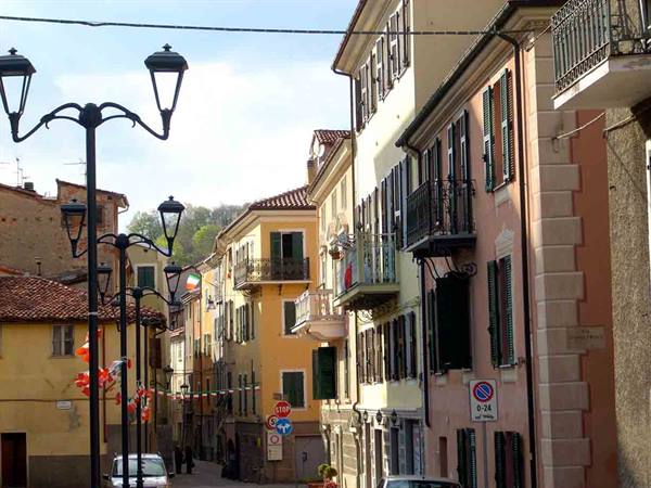 In the historic centre of Altare