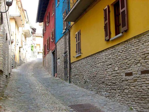 A street in Canelli