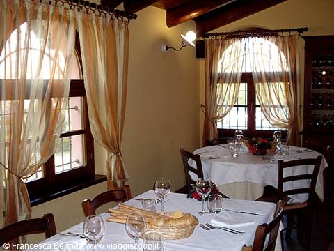In the dining rooms of Ristorante La Bossolasca