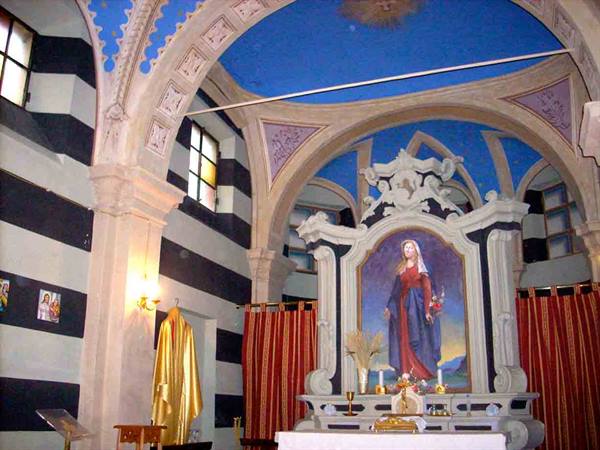 The little chapel inside the Dimora