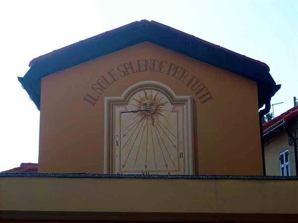 A sundial at San Martino, that promises Sun