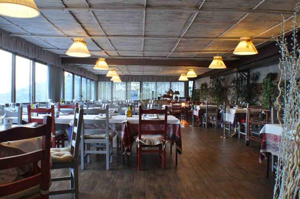 The dining room of Ristorante La Vigna