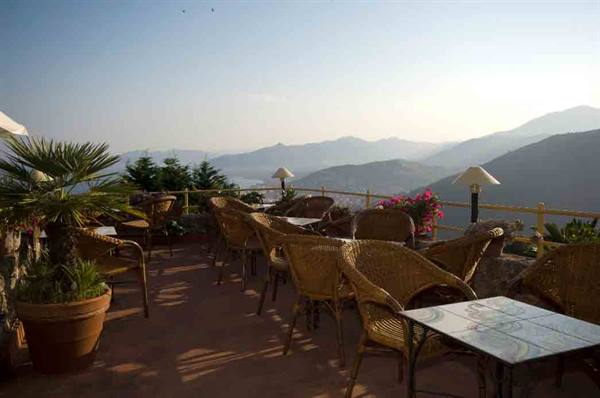 The fabulous terraces of the American Bar Ristorante Il Cappero