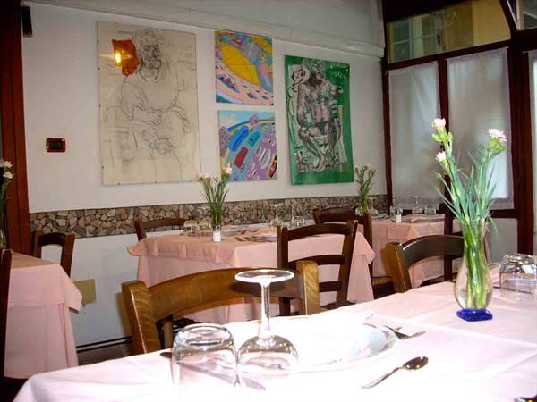 In the dining rooms of the Trattoria Piemontese