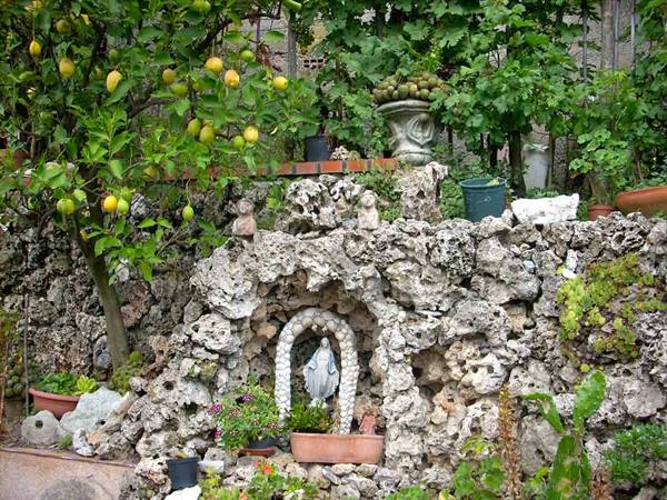 A votive shrine