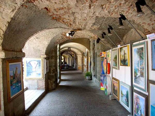 The ancient arcades