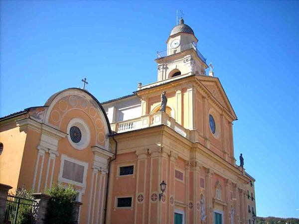 Parish Church of San Giorgio, with the Oratory of San Bernardo