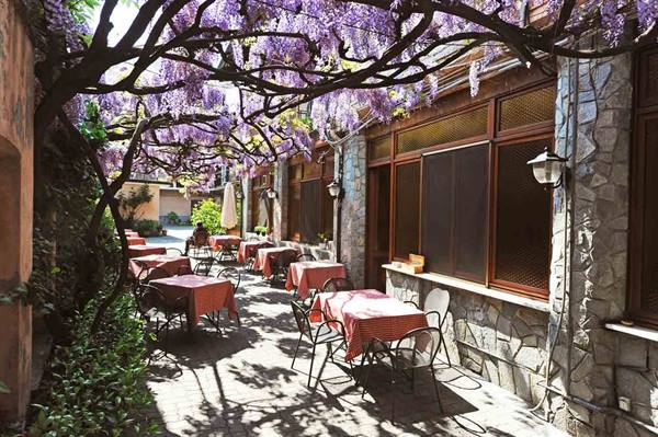 The outdoor area of Ristorante Battaglino