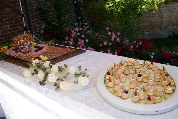 Buffet at the Castle of Cortanze