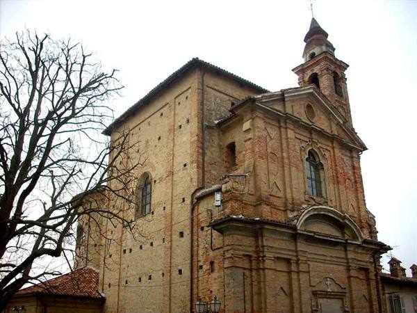 The churches in the old town of La Morra