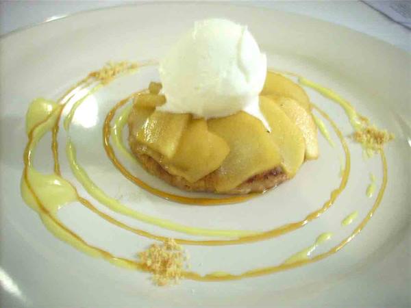 Delicacies of Osteria Eneo: the tarte tatin