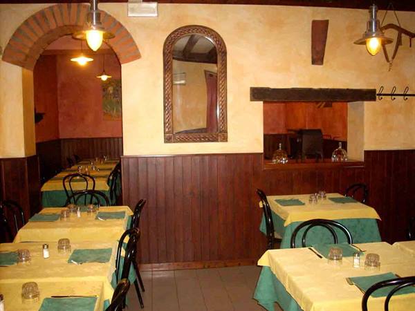 In the rooms of Trattoria Bell'Italia di Abbiategrasso