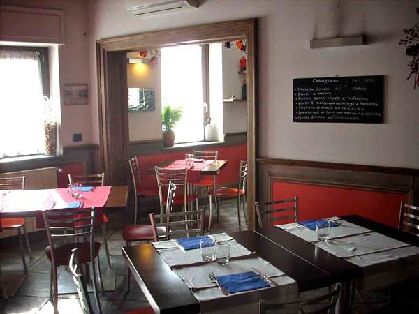 At Ristorante Pizzeria Il Bivio