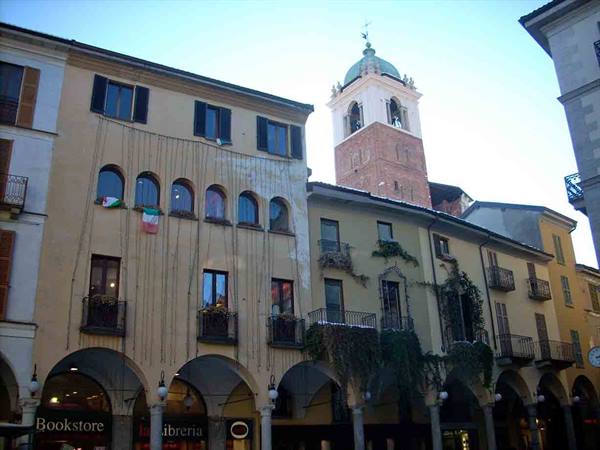 Walk in Novara