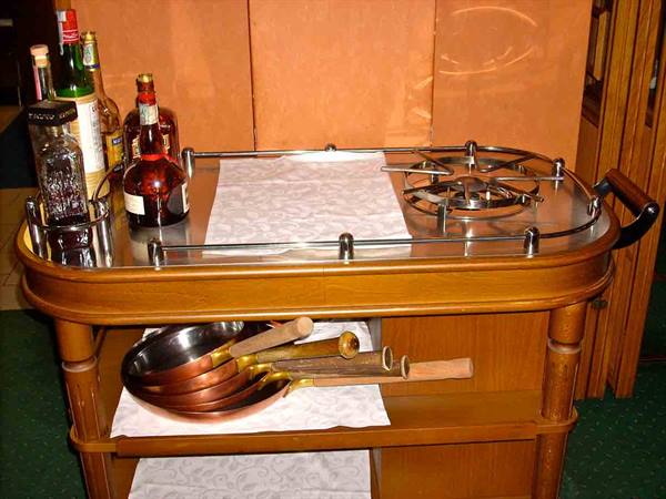 The flambé trolley of Ristorante La Quinta