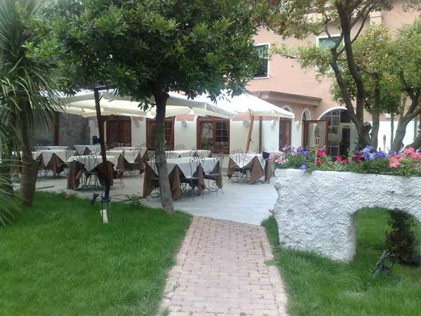 In the garden of Ristorante Il Sogno di Finale Ligure