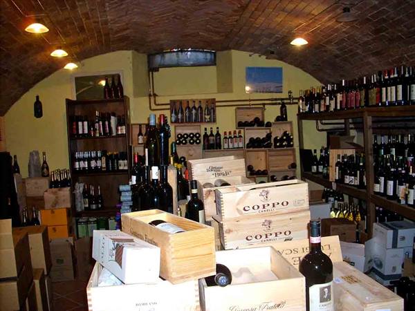 The very well-stocked cellar of Enoteca Caffè Roma