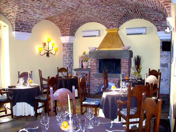 In the dining room of Ristorante La Casa del Priore
