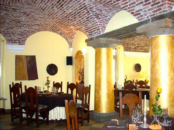 In the dining room of Ristorante La Casa del Priore