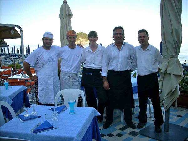 The staff of Ristorante Cantinone Mare