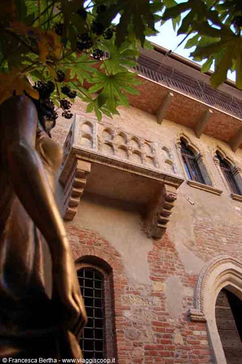 Juliet's balcony